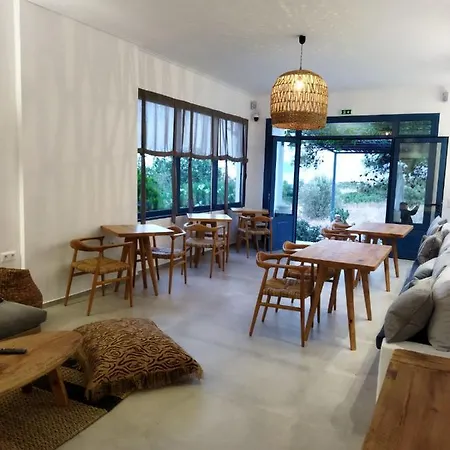Hotel Flisvos 2*
