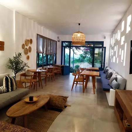 Hotel Flisvos 2*